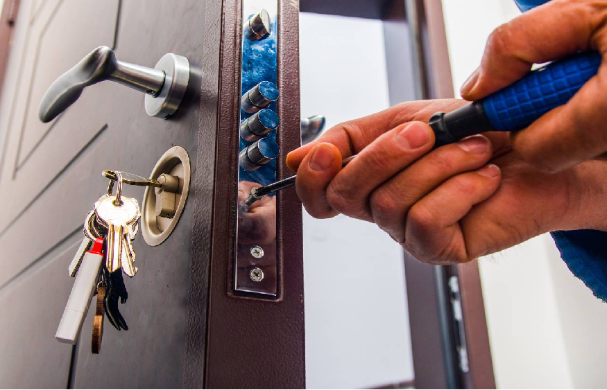 What Does a Locksmith Do? Is it an Easy Job?