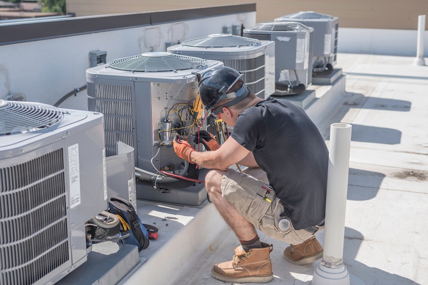 How Ductless AC Outperforms Traditional HVAC in the Summer Heat