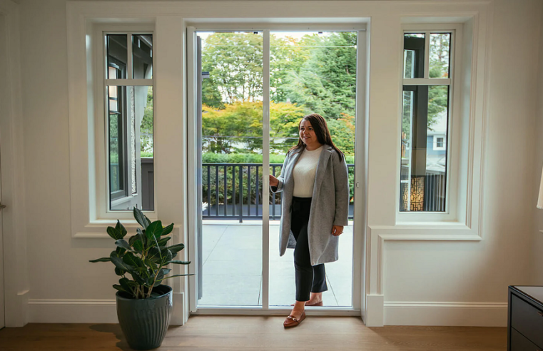 manual retractable screens
